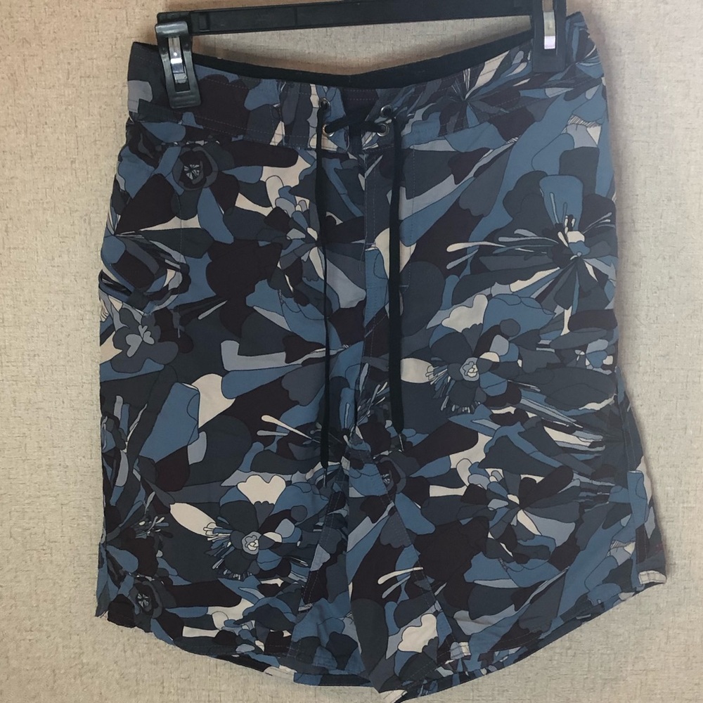 Patagonia men’s board shorts swim trunks size 30